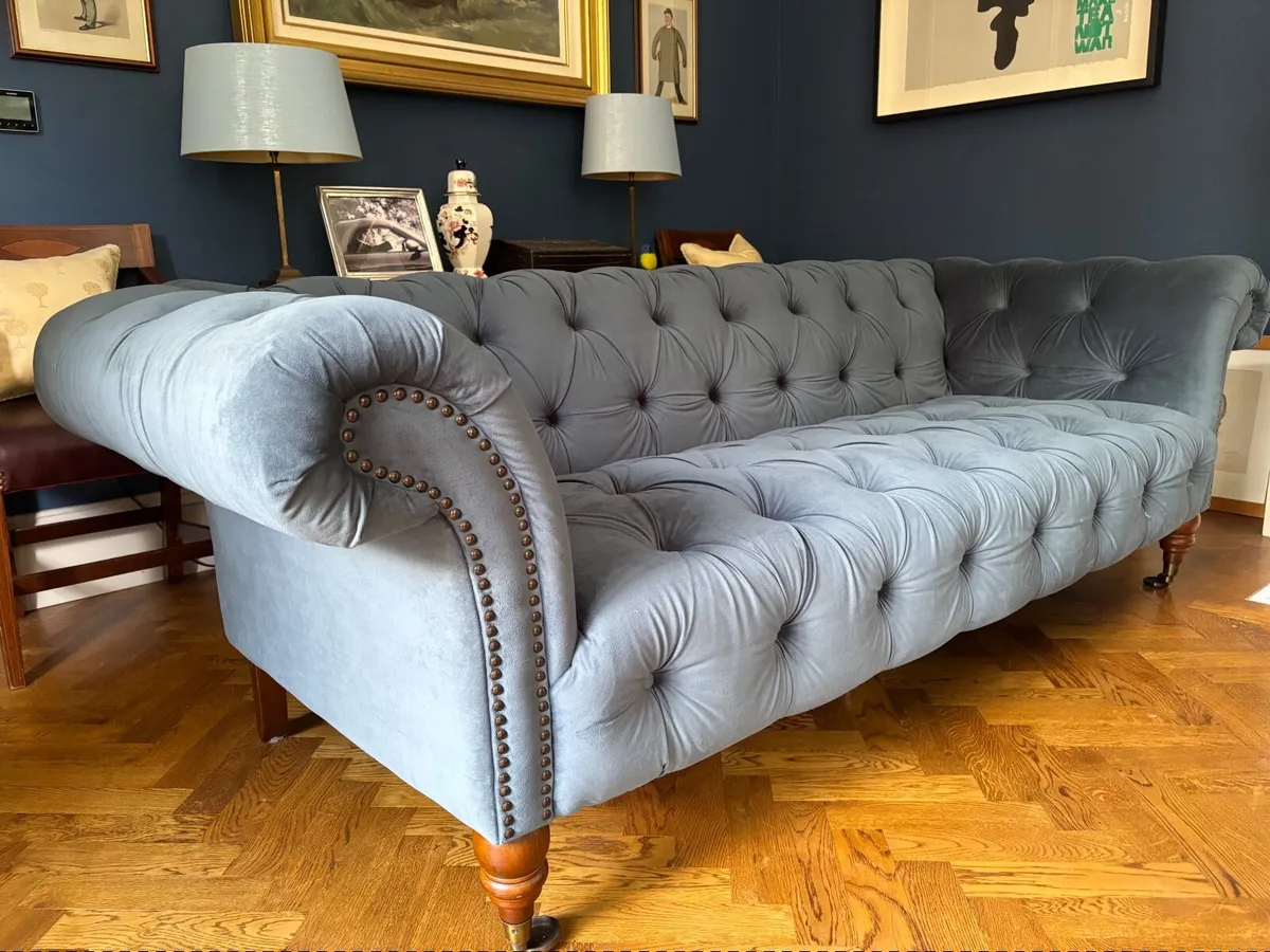 3 Seater Velvet Chesterfield Sofa - Image 2