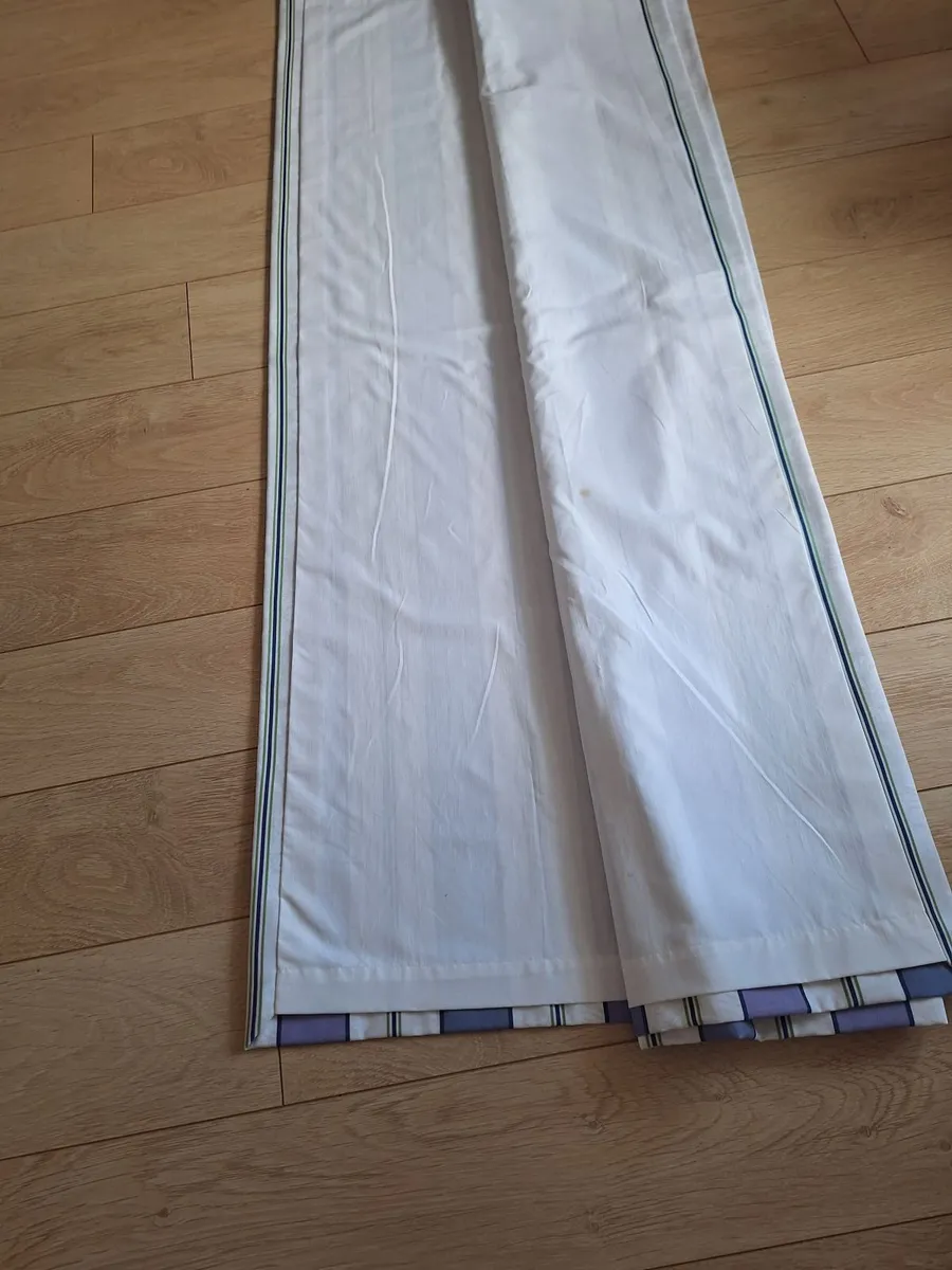 Bedroom curtans - Image 2
