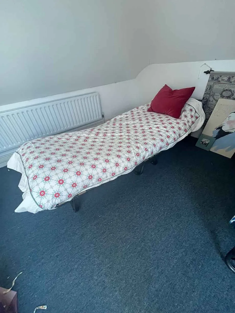 2 x fold-up single beds - Image 3