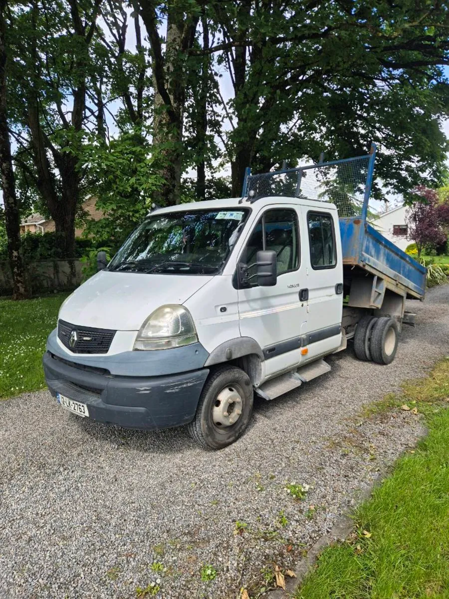 Renault 5.5 /3.5 ton crew tipper - Image 3
