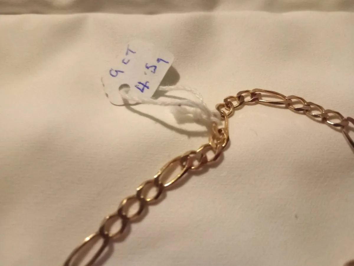 Gents 9ct gold figaro bracelet 8 inch - Image 2