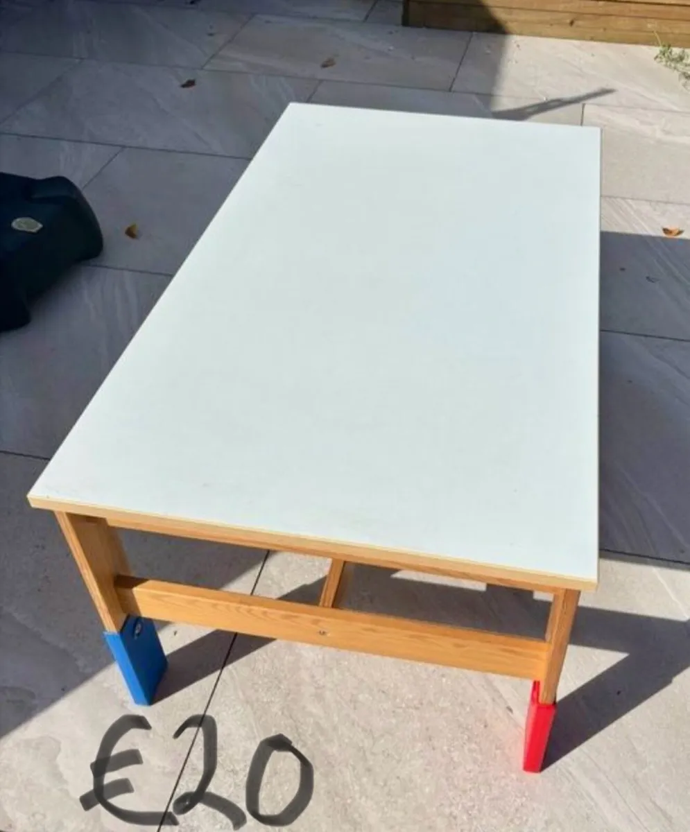 Kids table