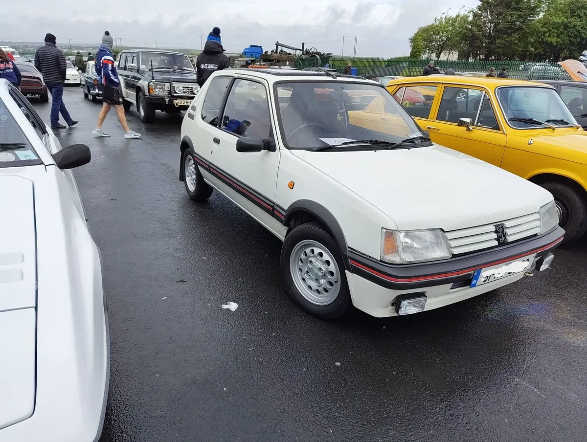 Peugeot 205 1991 - Image 2
