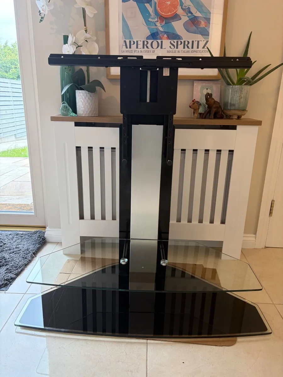 Ateca TV Stand - Image 1