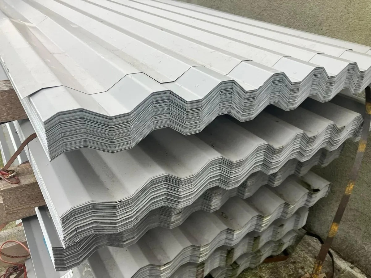 50x10 ft sheets goose wing grey €1450 - Image 2