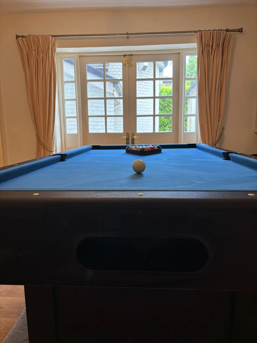 Pool table - Image 2