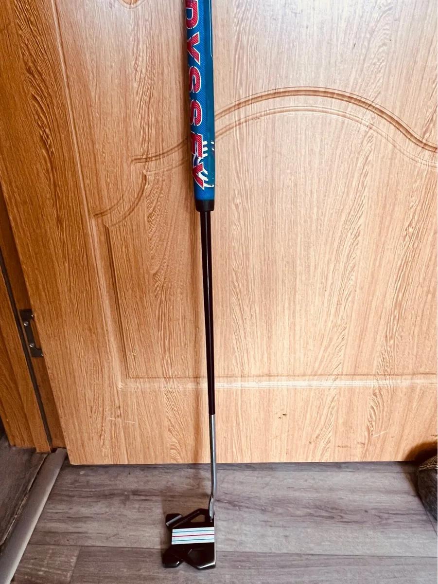 Odyssey Triple Track Ten Putter - Image 2