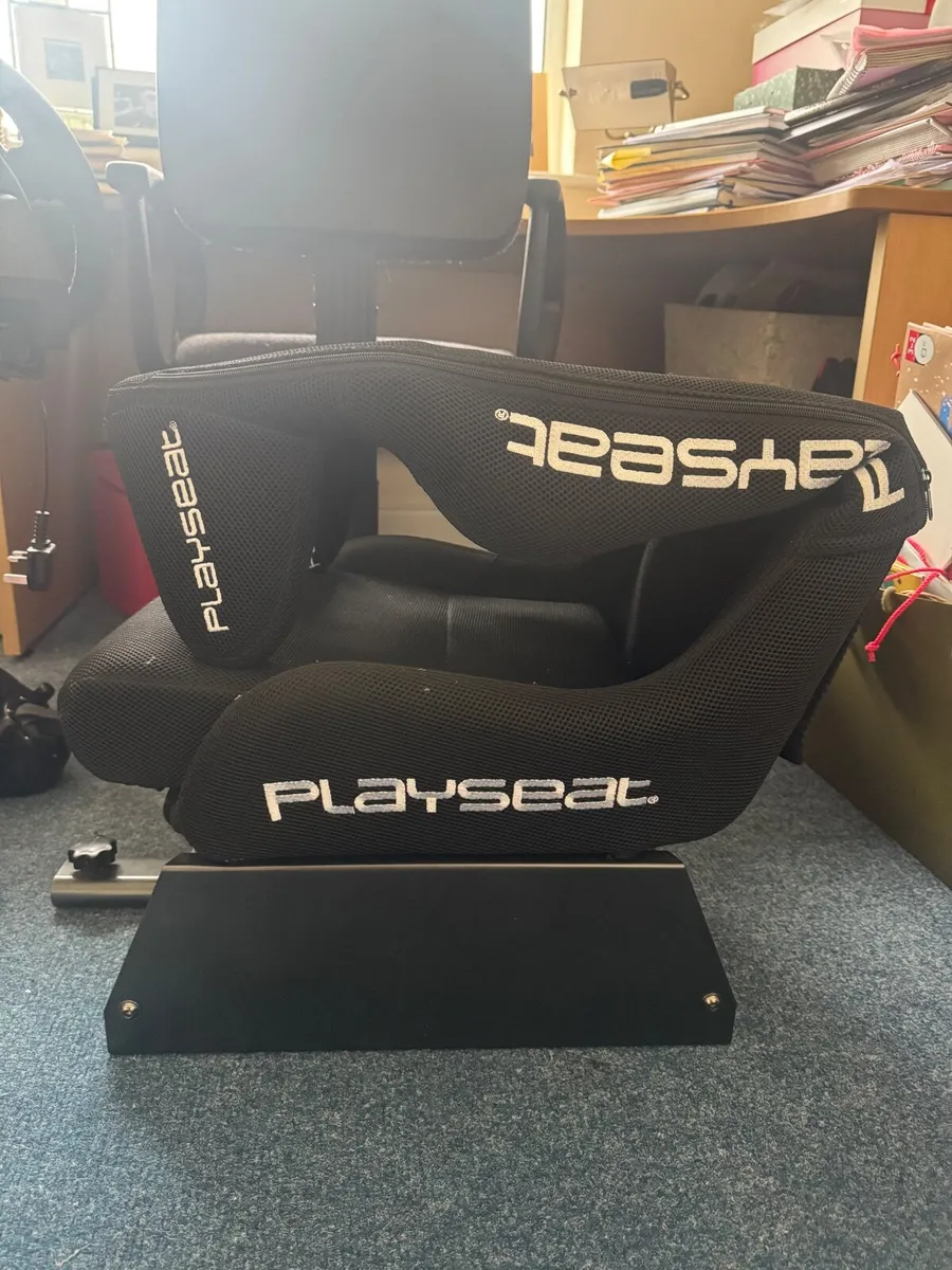Logitech g29 and Playseat racing sim - Image 3