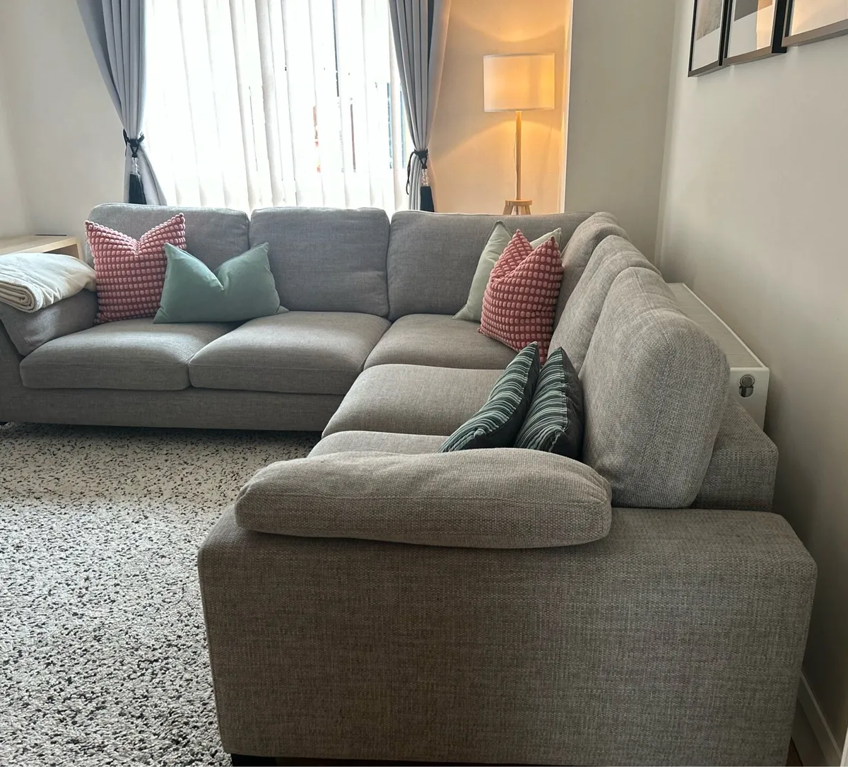 5 seater couch - Image 1