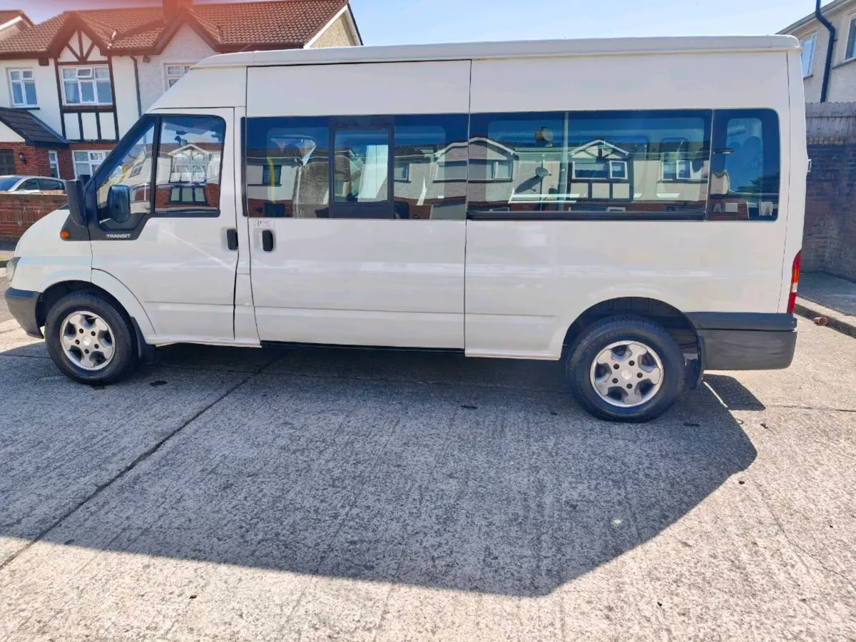 Ford Transit Minibus - Image 4