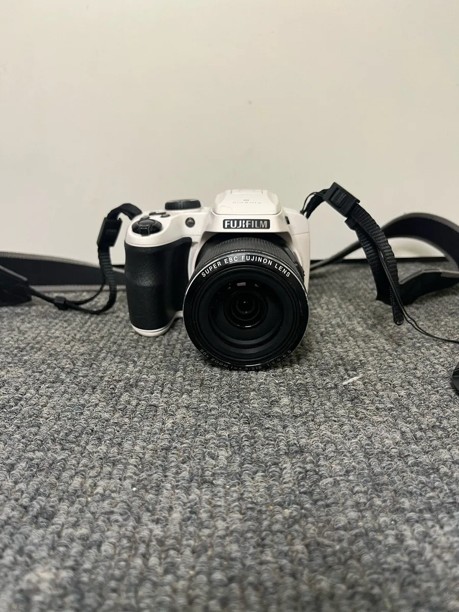 FujifilmBridge Camera S9200 - Image 1