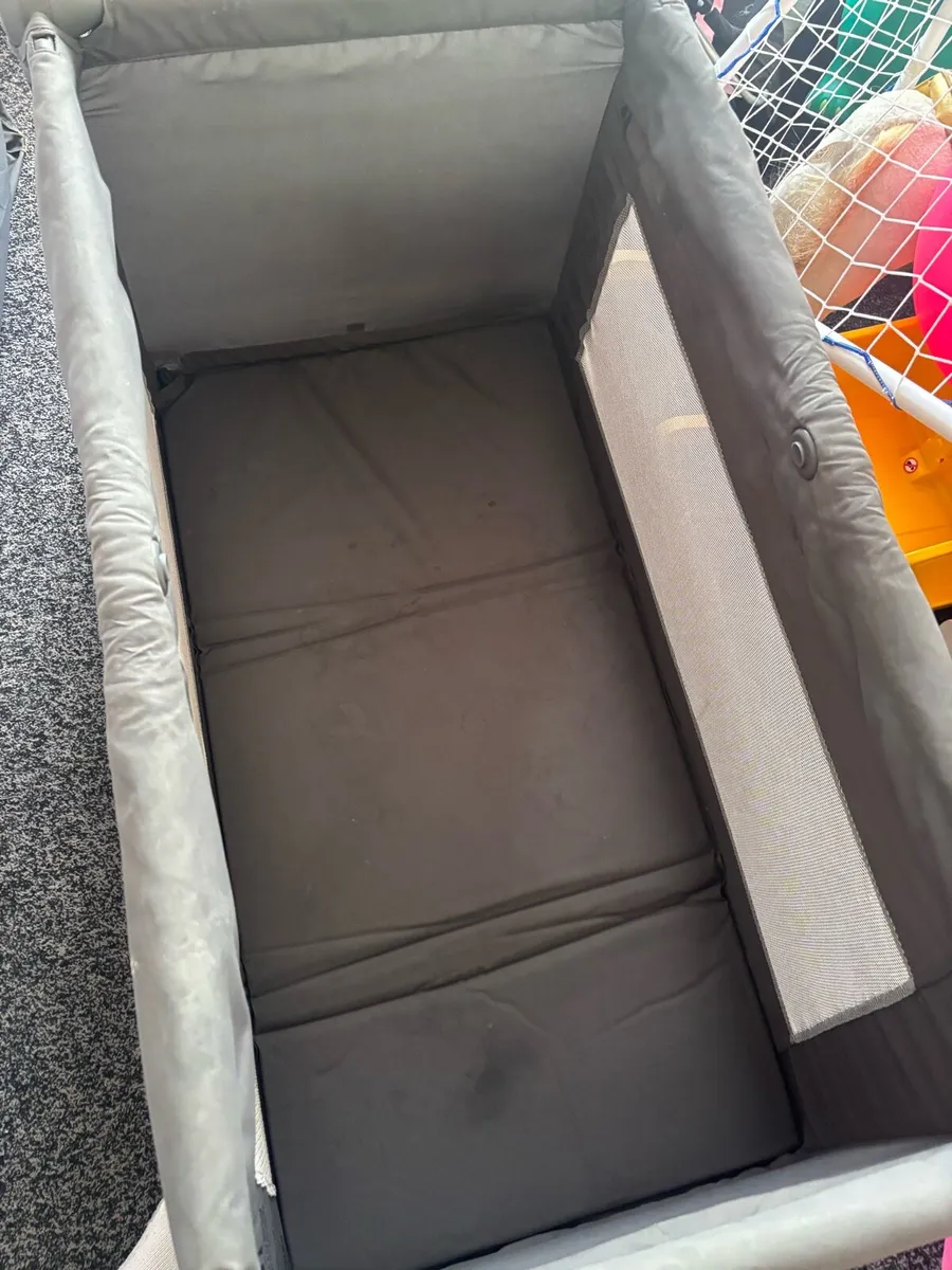 Mothercare Travel Cot with Mattress & Carry Bag - Image 2