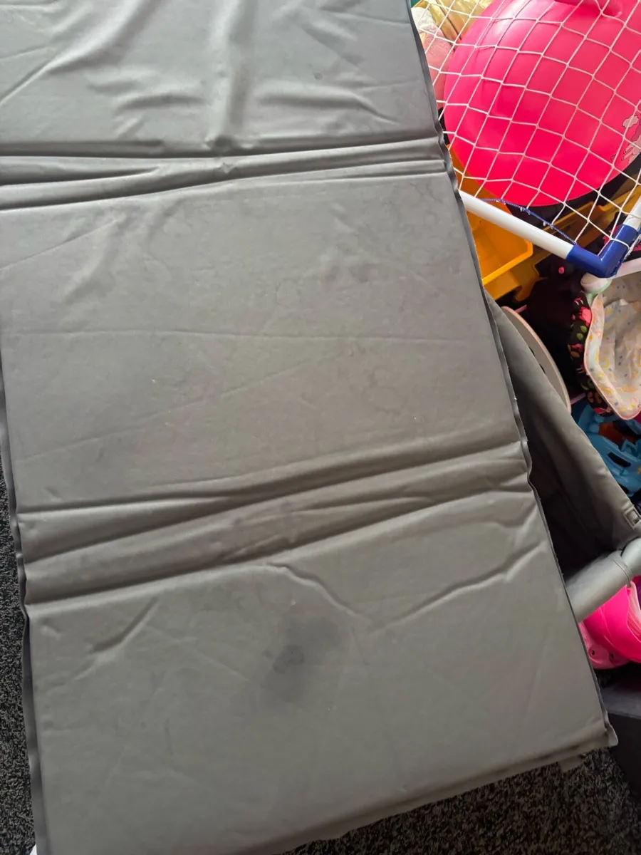 Mothercare Travel Cot with Mattress & Carry Bag - Image 3