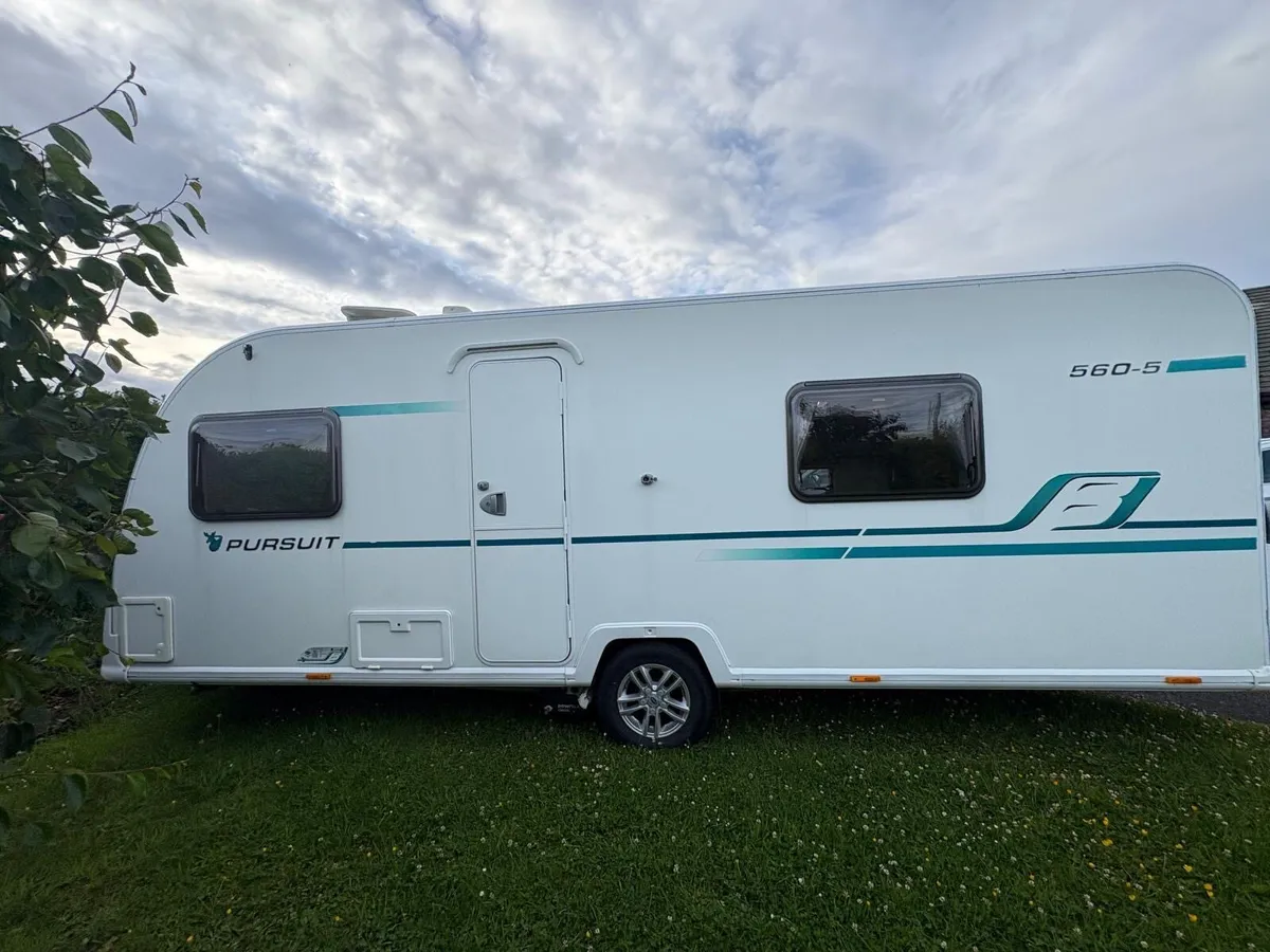 Bailey Unicorn 560-5 Touring caravan - Image 2