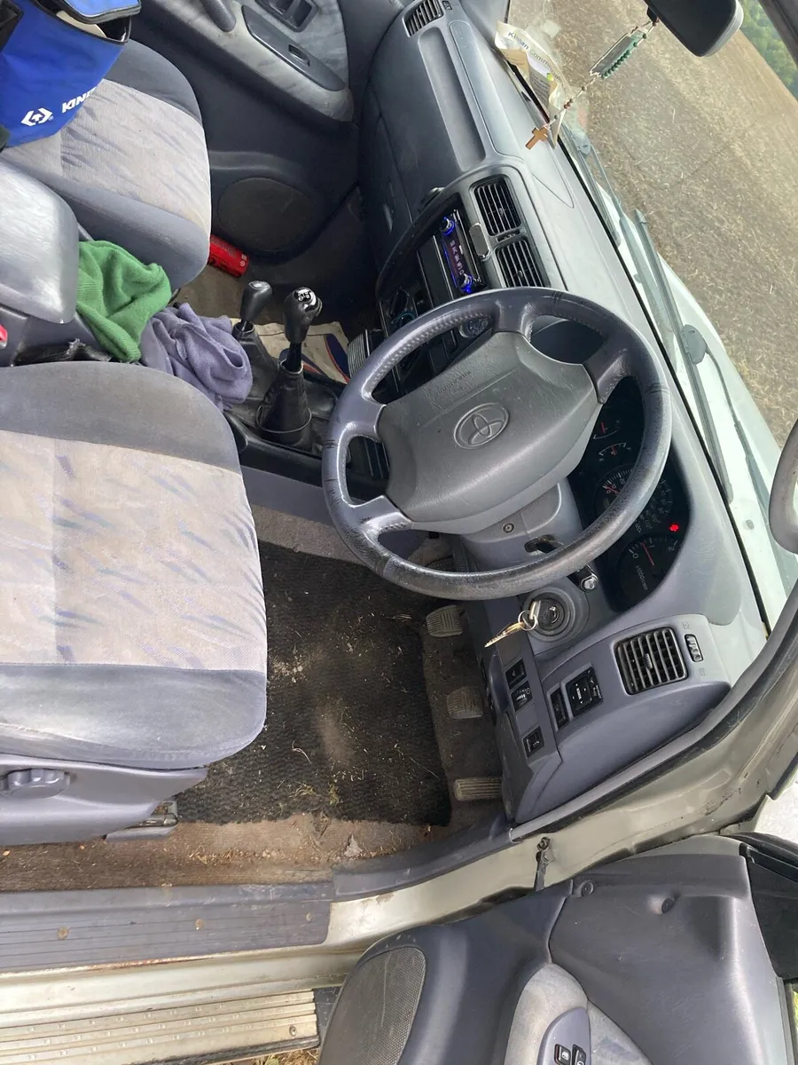 Toyota Land Cruiser - Image 2