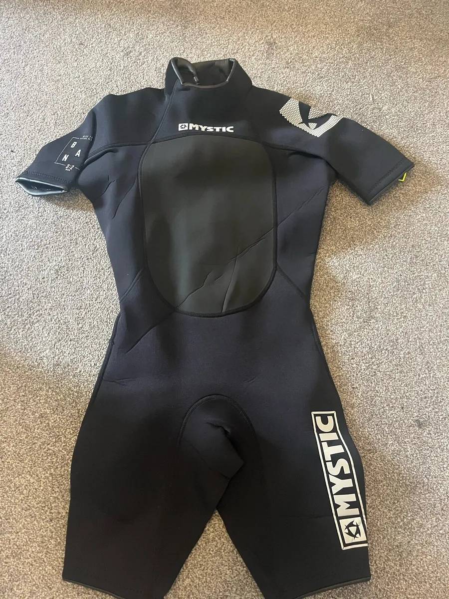 Mystic Brand Shorty Wetsuit 3/2mm - Image 1