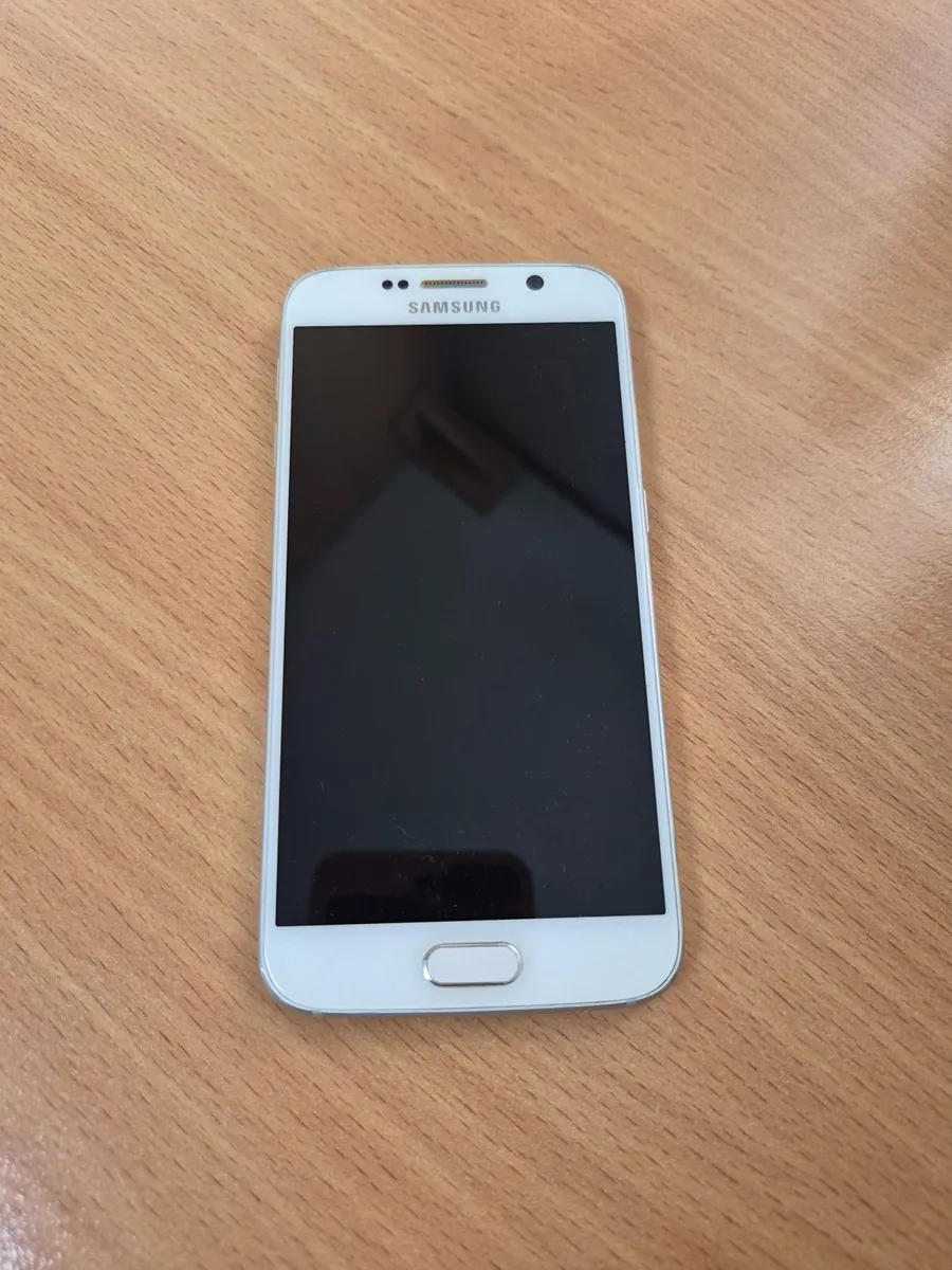 Samsung Galaxy Phone - Image 4