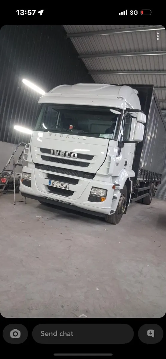 Iveco 26T curtainsider rigid
