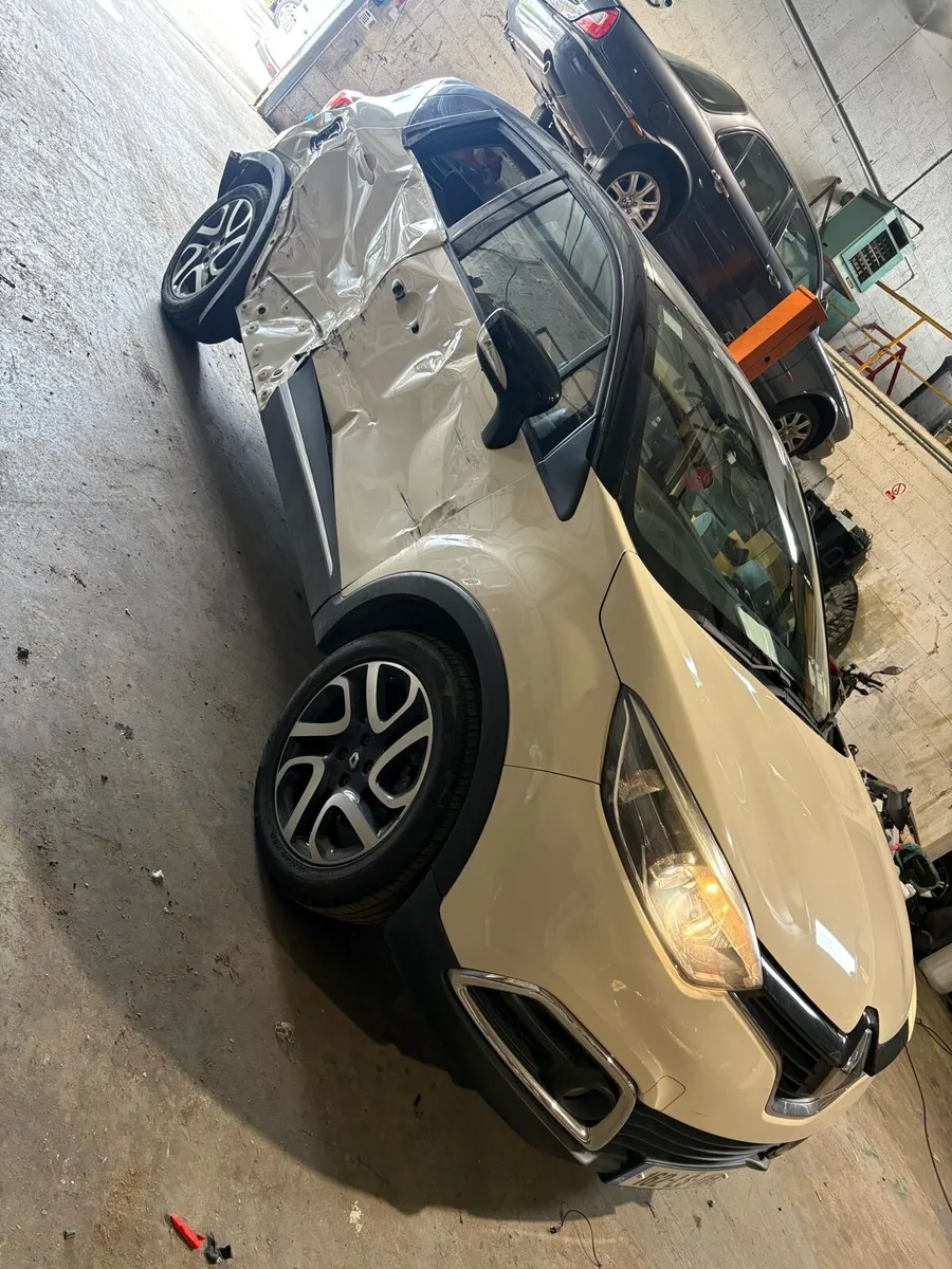 2016 Renault captur automatic 97k kilometres - Image 1