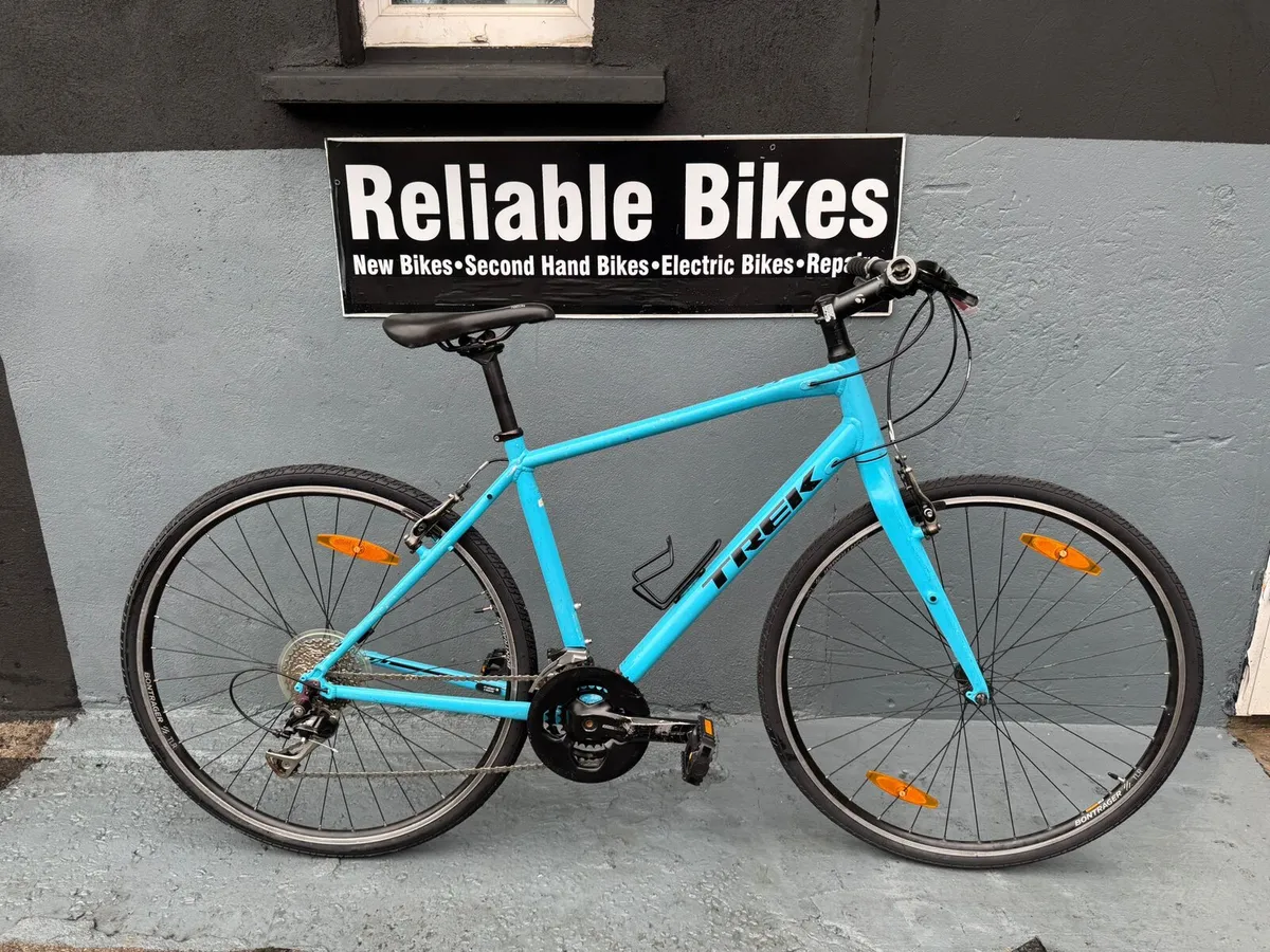 Trek FX3 Hybrid Bike - Image 1