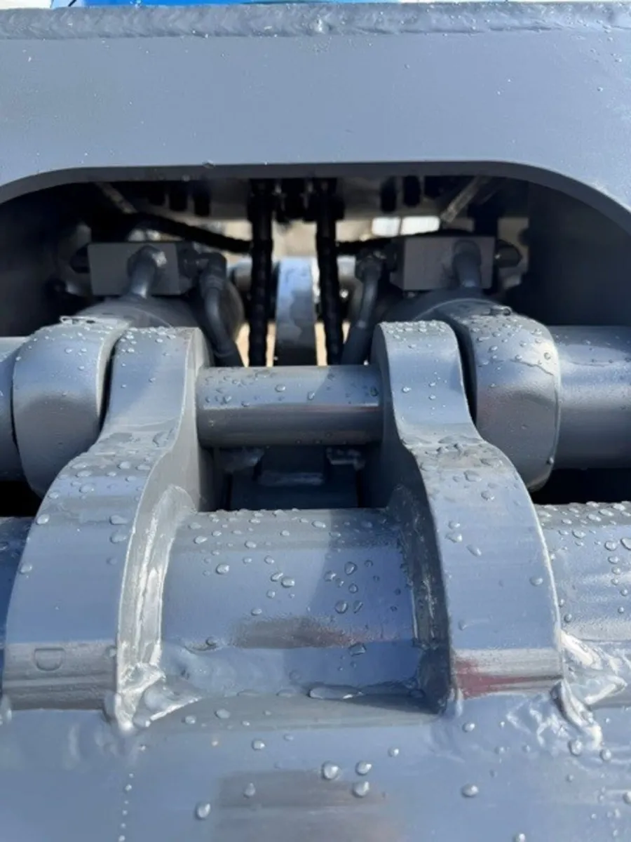 Hydraulic rotating selector grapple to suit 13 ton - Image 3
