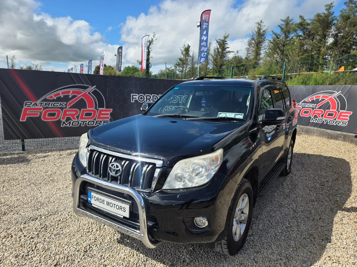 Toyota Land Cruiser LWB 2011 - Image 2