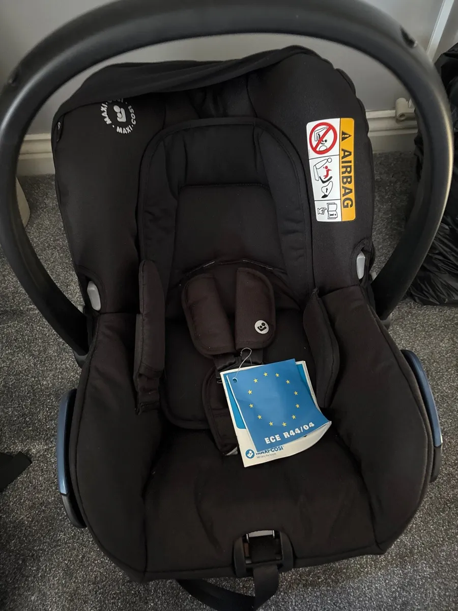 Car seat - Image 1