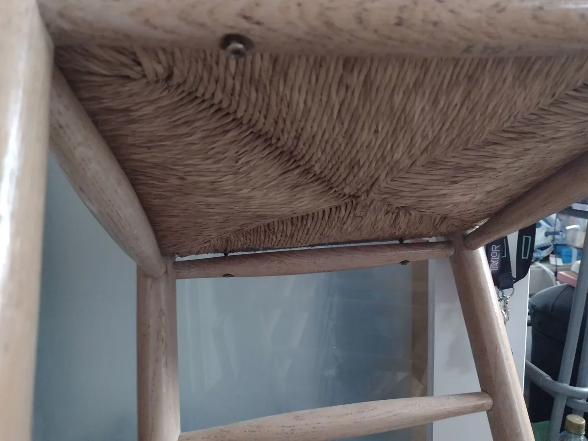 Very heavy Mid-Century tall Oak bar stool - Image 4
