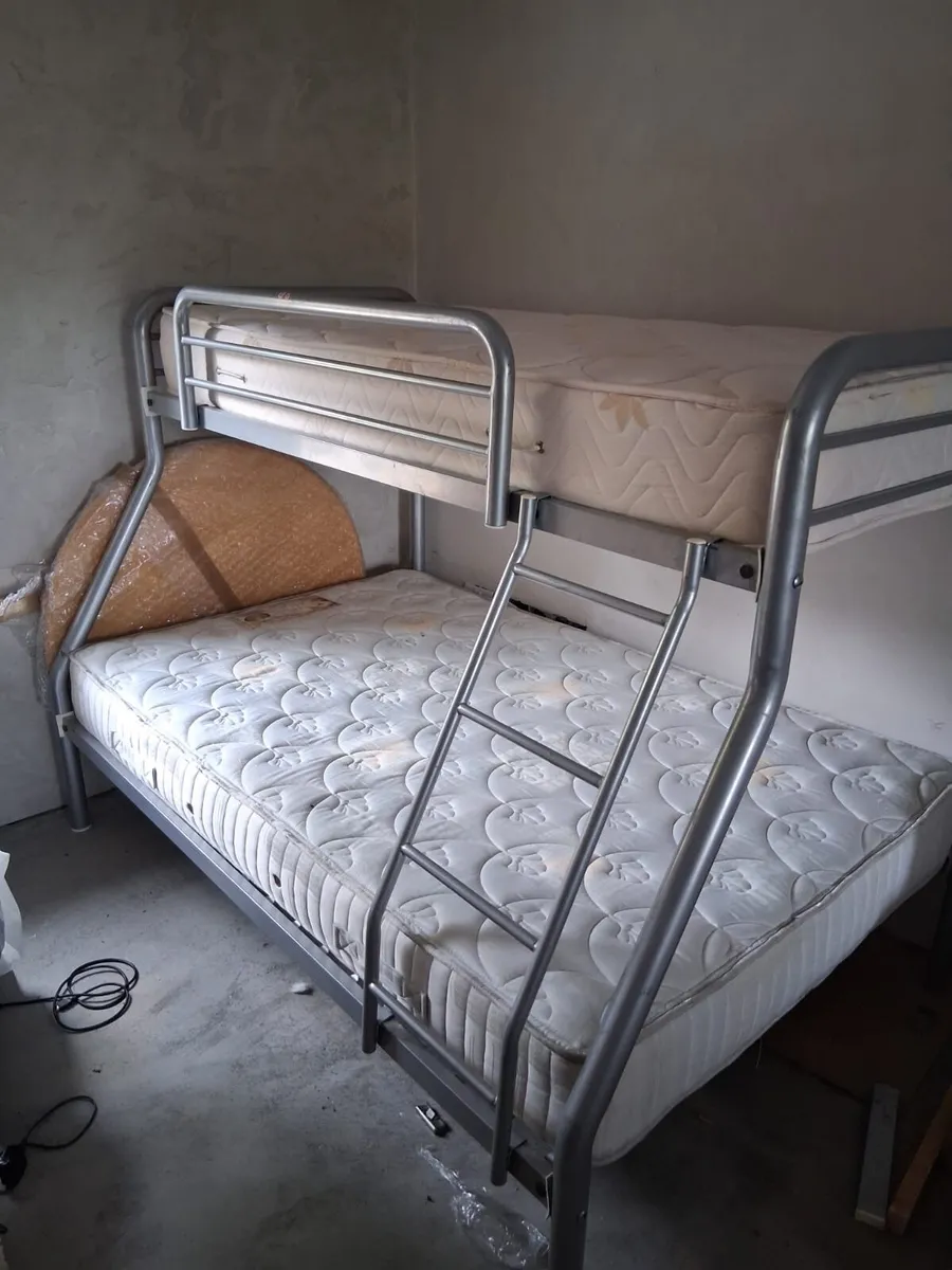 Triple bunk bed double mattress - Image 2
