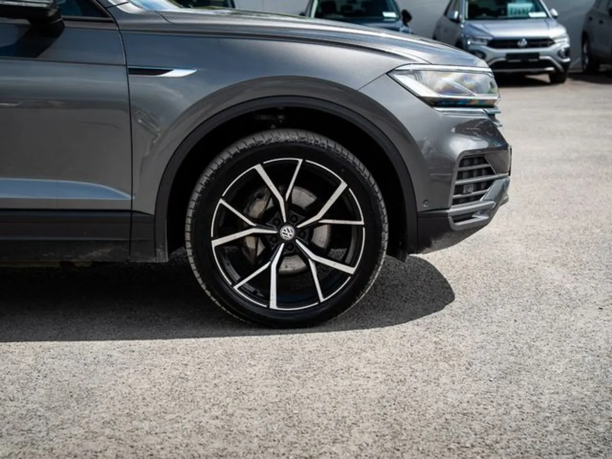Volkswagen Touareg 2 Seat Commercial 3.0tdi 4M 5DR - Image 3