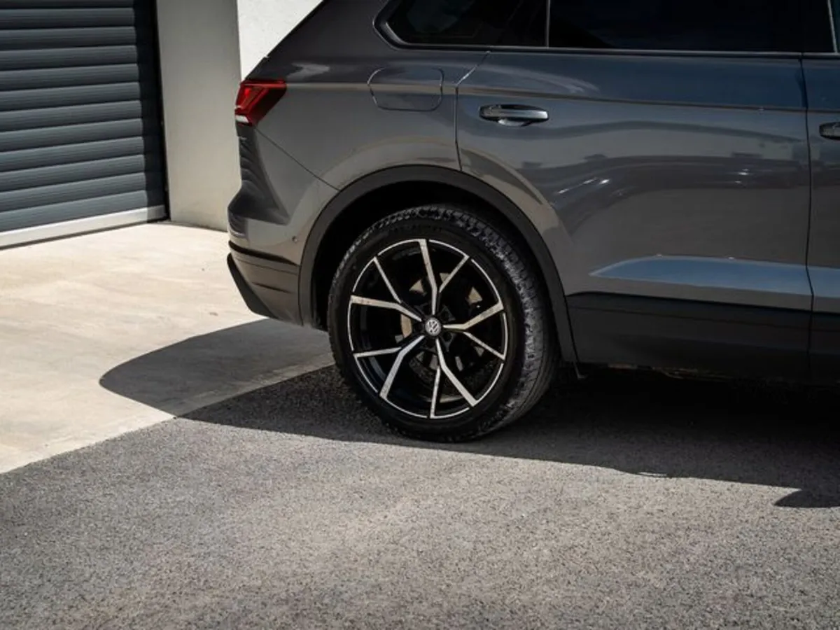 Volkswagen Touareg 2 Seat Commercial 3.0tdi 4M 5DR - Image 4