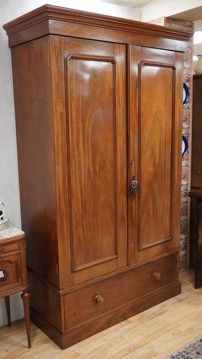 Classic Victorian Mahogany Double Wardrobe - Image 1