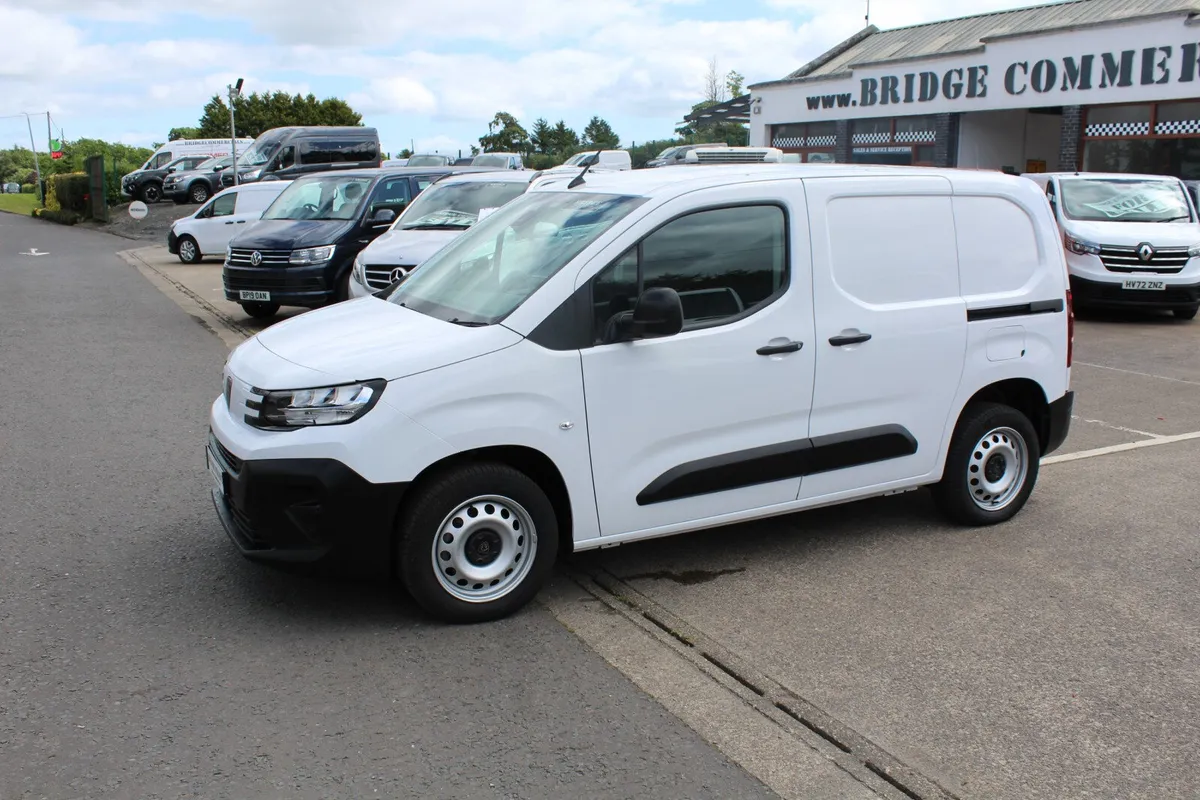 2025 Peugeot Partner Enterprise - Image 3