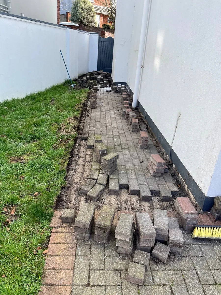Patio bricks - Image 2