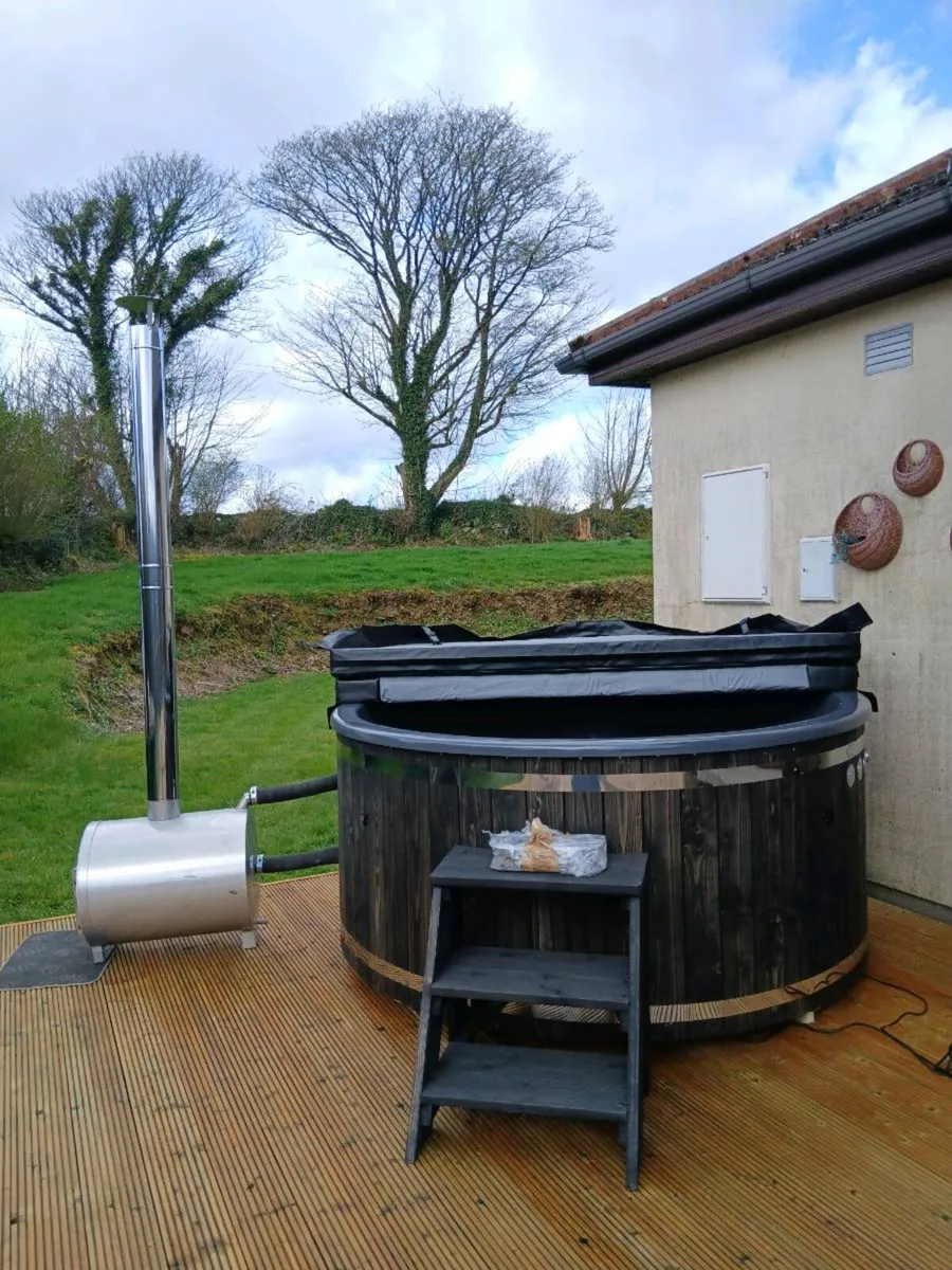 hot tub - Image 2
