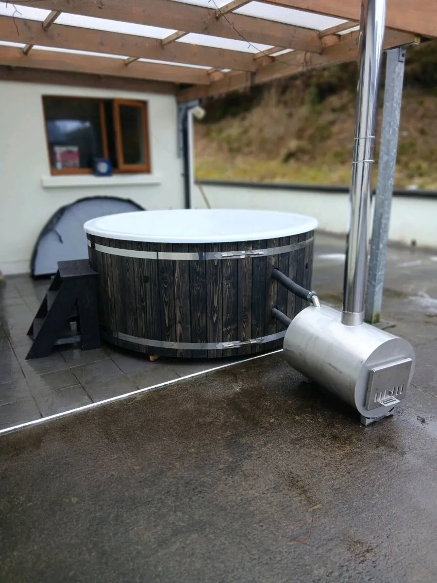 hot tub - Image 4