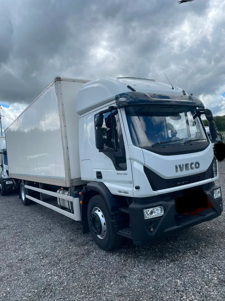 Iveco 180-250 rigid truck - Image 1