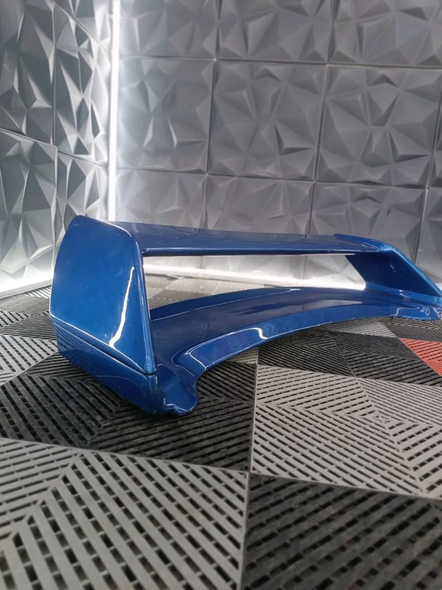 Subaru Impreza boot lid spoiler - Image 4