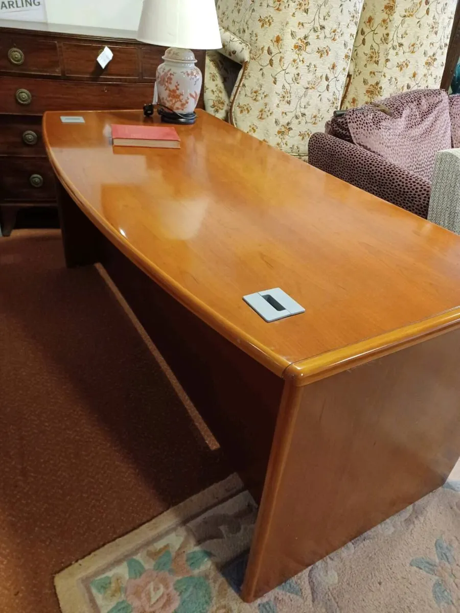Modern office desk - Image 2