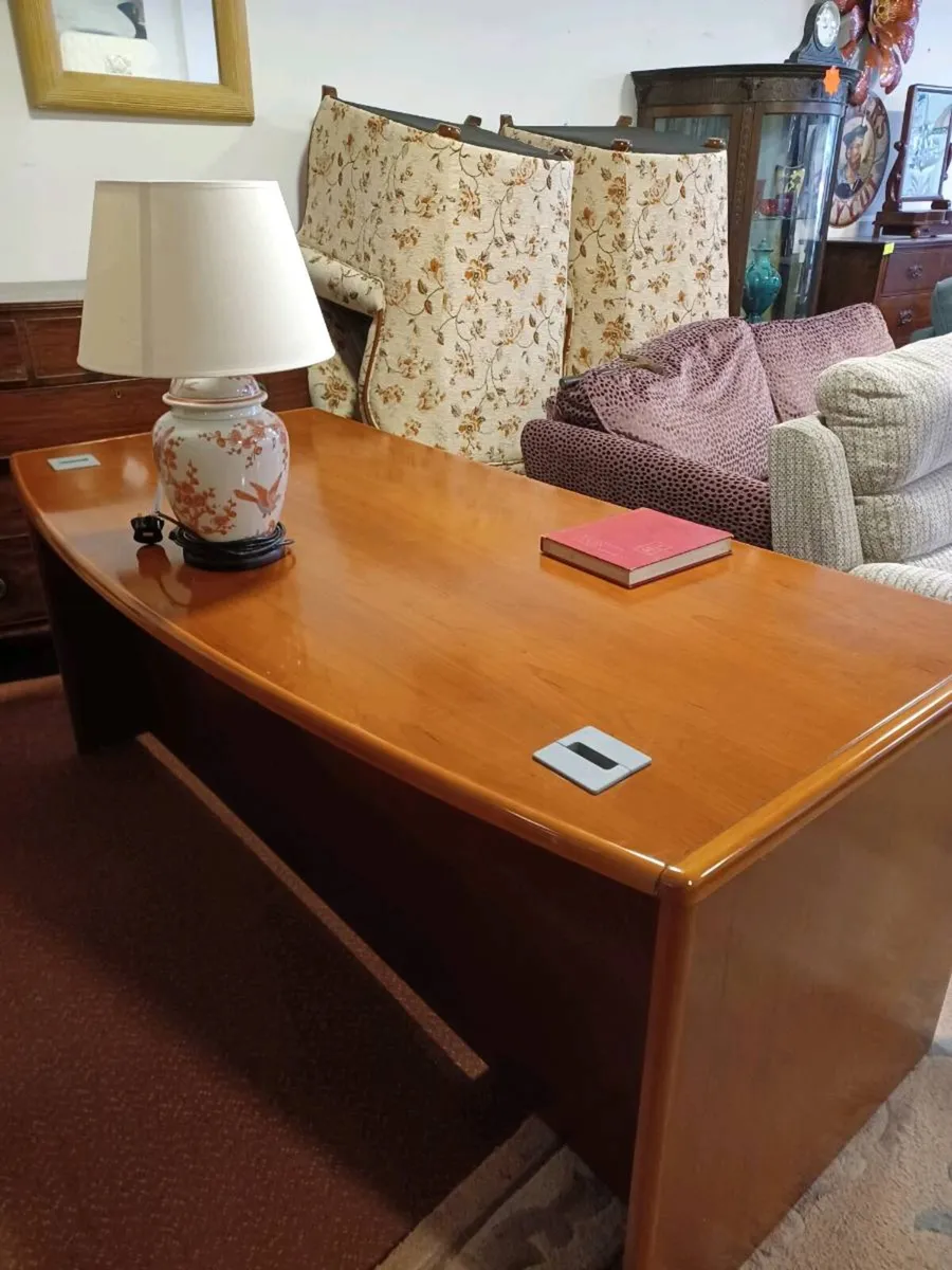 Modern office desk - Image 3