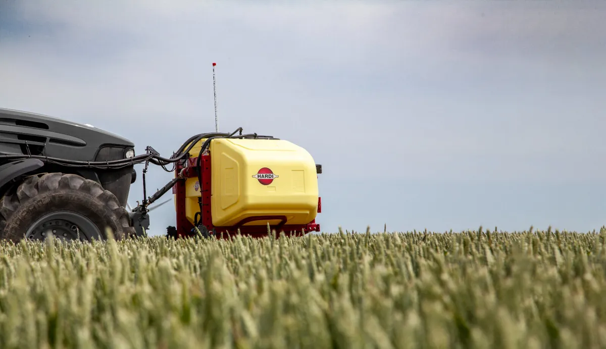 HARDI FrontTank 1200L - Image 4