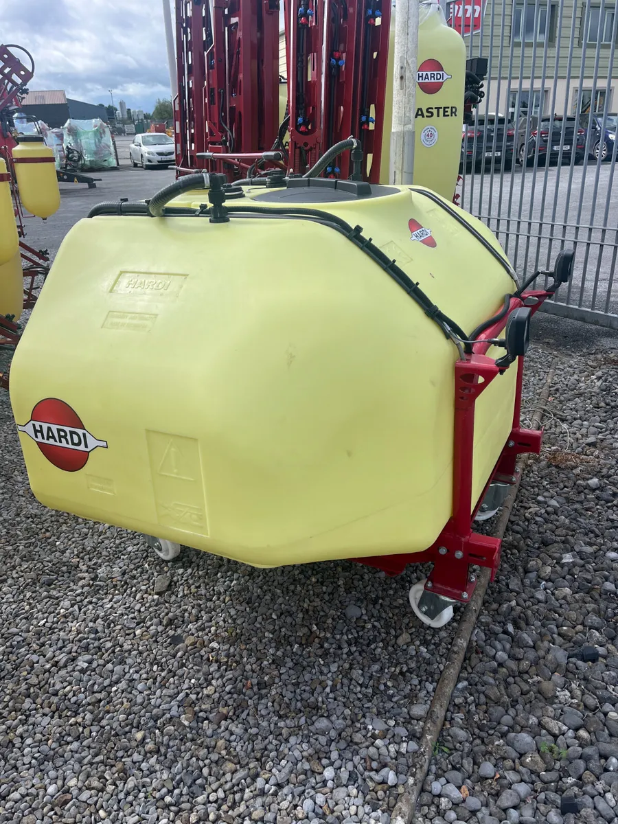 HARDI FrontTank 1200L - Image 1