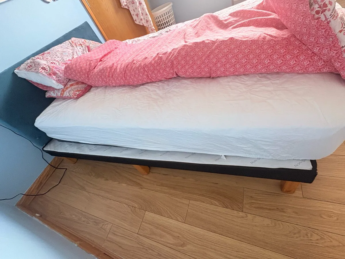 Double bed - Image 4