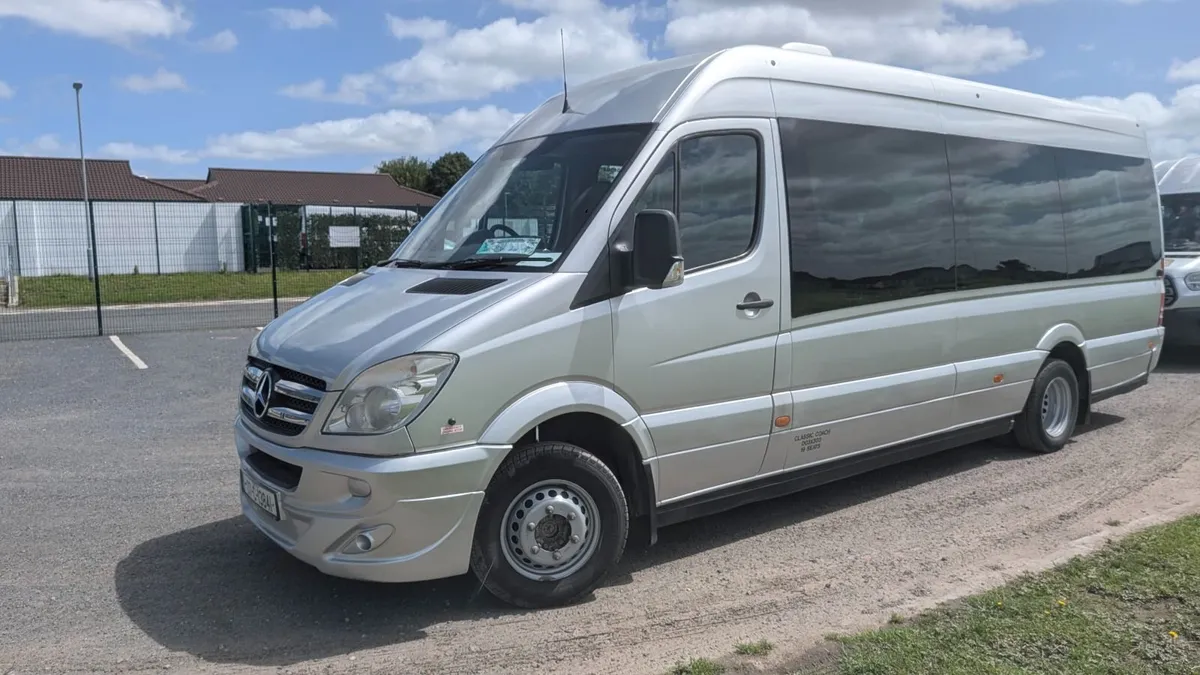 Well serviced Tour Bus make great camper too - Image 3