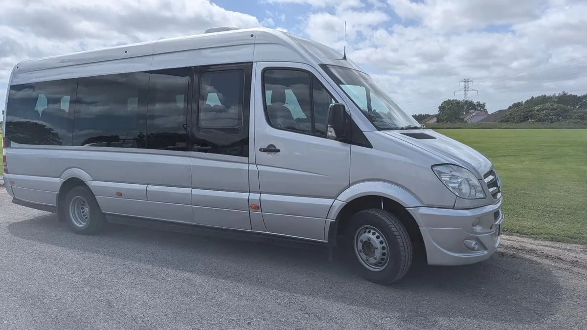 Well serviced Tour Bus make great camper too - Image 1