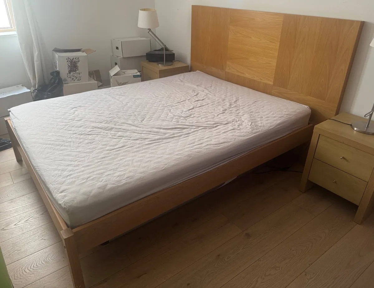 King-size bed (frame, mattress and headboard) - Image 1