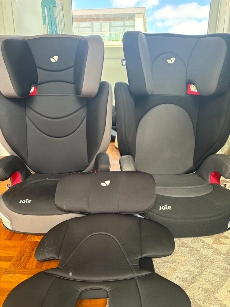 Free: Car Seats x2 + new born insert - Image 1