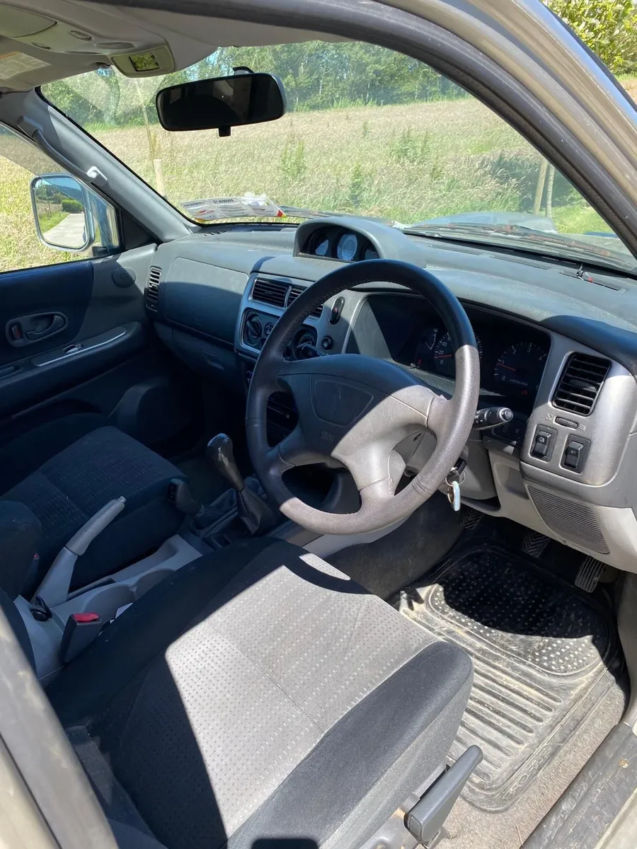 Mitsubishi Pajero 2007 - Image 2