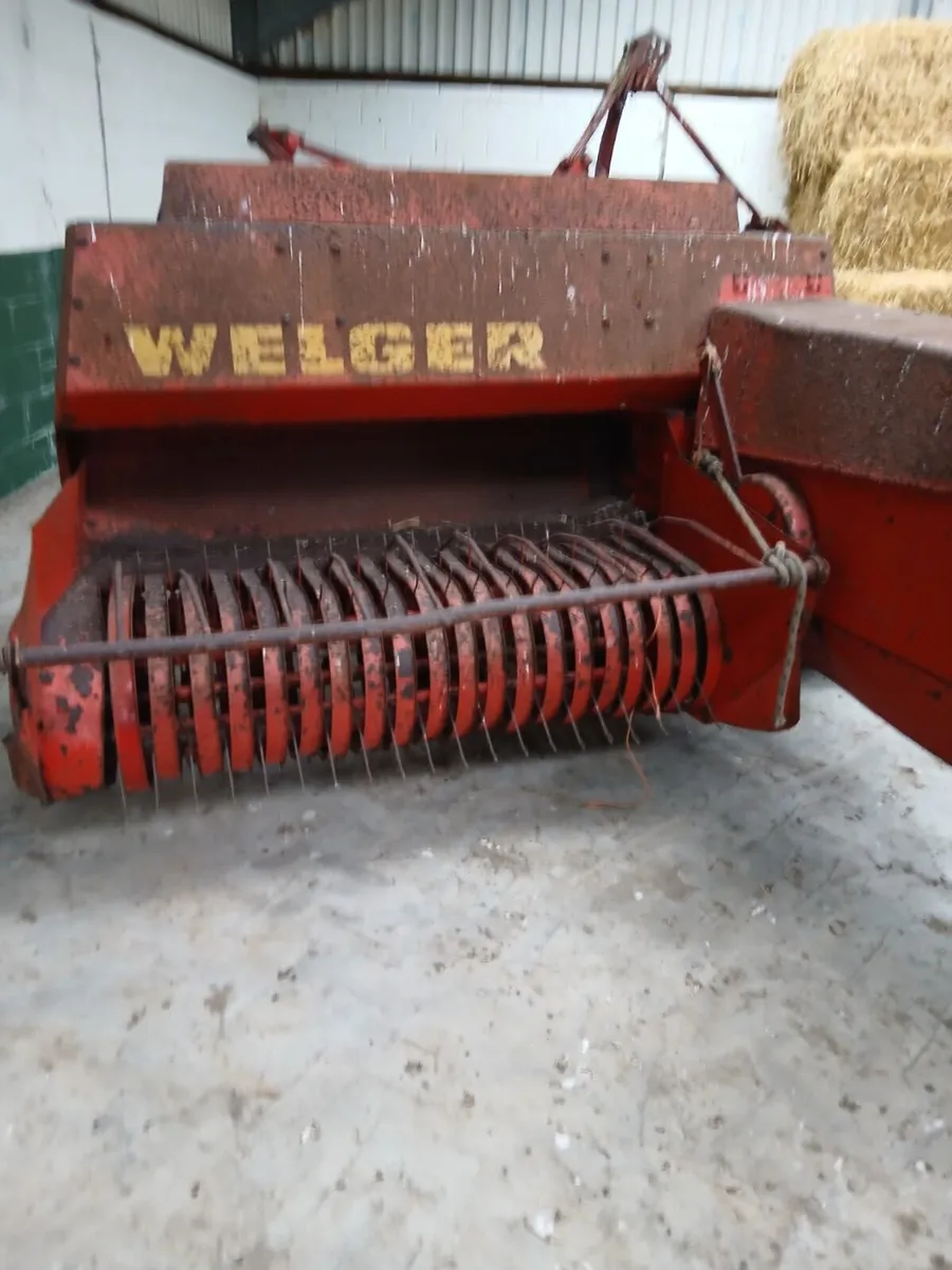 Welger square baler - Image 4