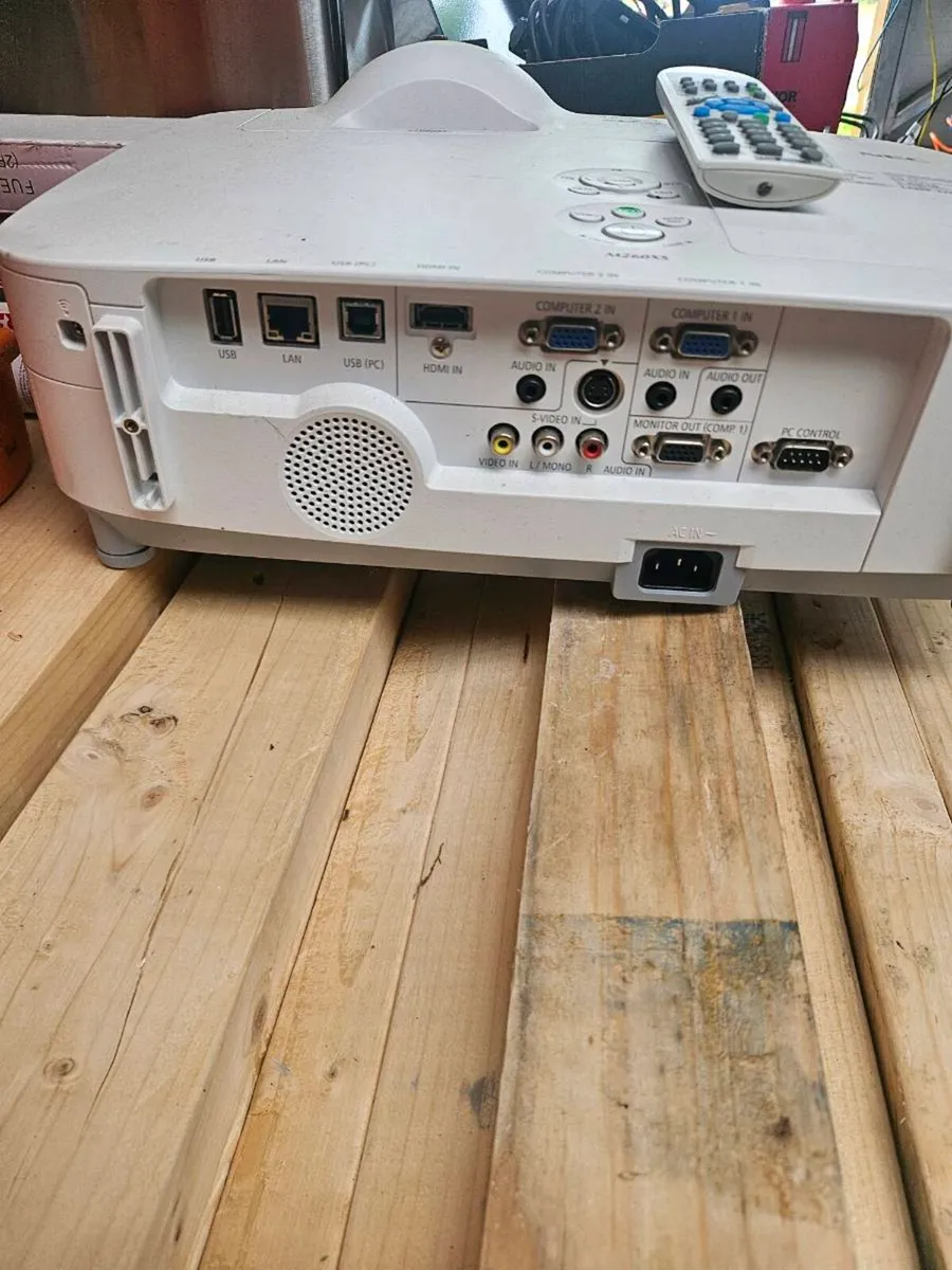 Projector NEC - Image 2